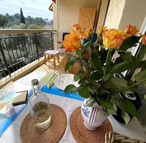 Logement Cosy, Situe Entre Ciel Et Mer